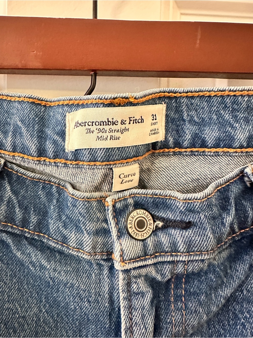 Abercrombie curve love 90s straight mid rise jeans